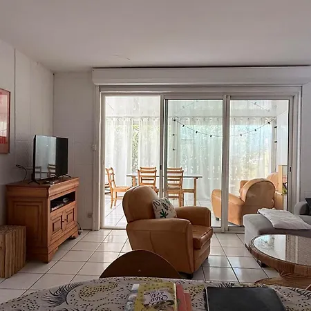 Apartment La Maison Bleue Climatisee 6 Personnes Narbonne