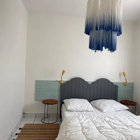 La Maison Bleue Climatisee 6 Personnes Apartment *