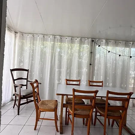 La Maison Bleue Climatisee 6 Personnes *