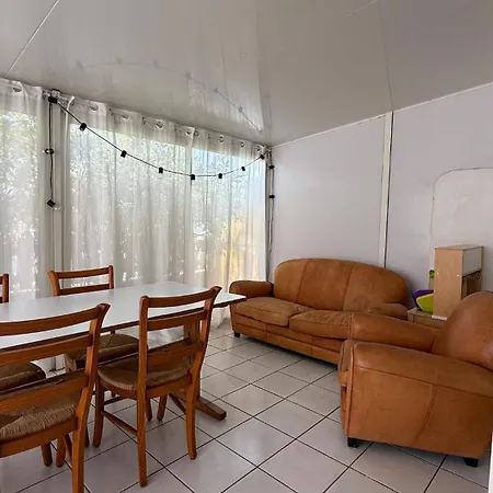 La Maison Bleue Climatisee 6 Personnes