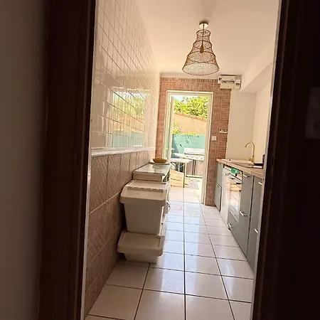 La Maison Bleue Climatisee 6 Personnes * 나르본