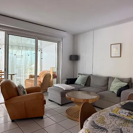 Apartment La Maison Bleue Climatisee 6 Personnes