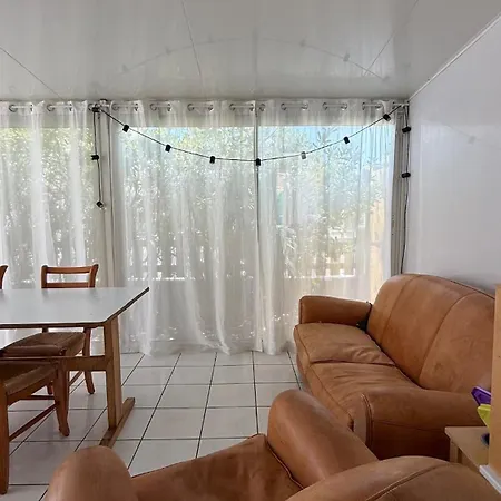La Maison Bleue Climatisee 6 Personnes *