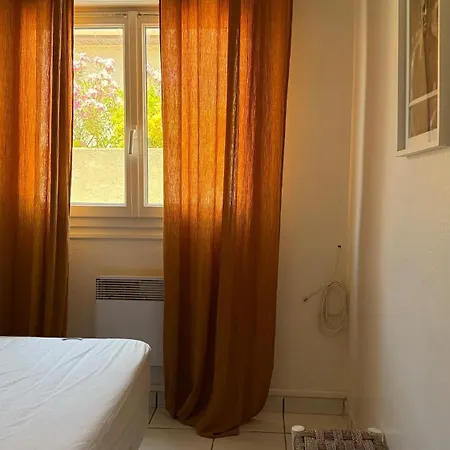아파트 La Maison Bleue Climatisee 6 Personnes