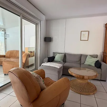 La Maison Bleue Climatisee 6 Personnes *