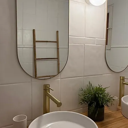 아파트 La Maison Bleue Climatisee 6 Personnes *