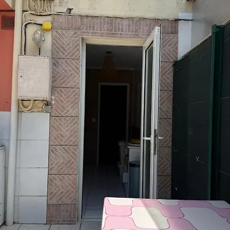 Apartment La Maison Bleue Climatisee 6 Personnes *