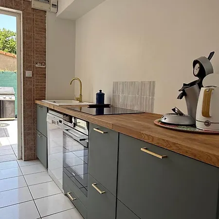 Apartment La Maison Bleue Climatisee 6 Personnes